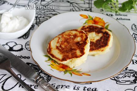 Как приготовить сырники из творога с манкой – рецепт