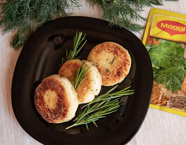 Как приготовить сырники из творога с манкой и кунжутом: рецепт и секреты Сырники из творога с манкой и кунжутом